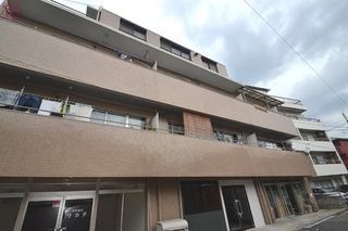 写真:広島市中区西白島町の外観
