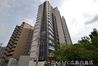 写真:広島市中区西白島町の外観