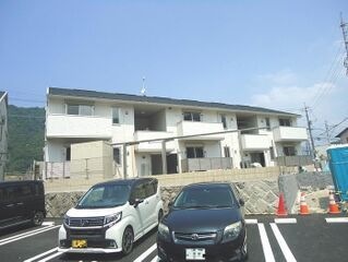 写真:安芸郡海田町国信1丁目の外観