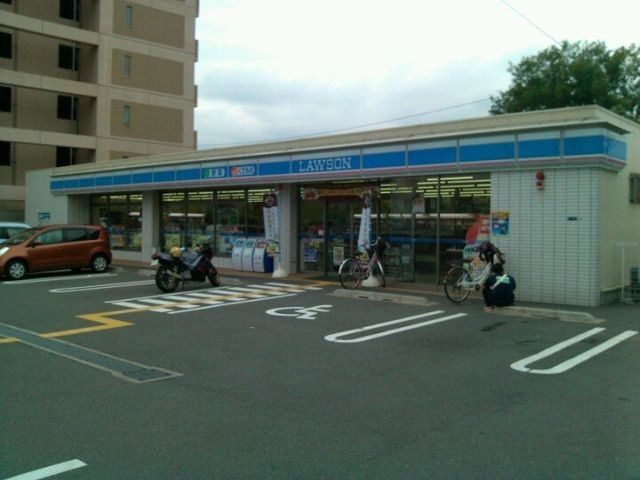 ローソン吹田千里丘上店