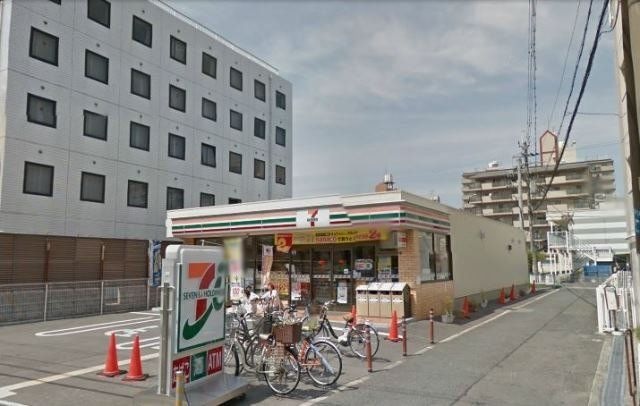 セブンイレブンJR茨木駅西店