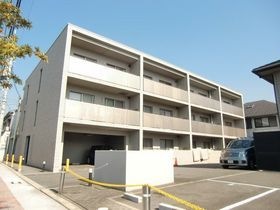 リッツ西中条の外観