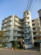 ロイヤル南茨木の外観