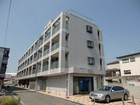 東山ハイツの外観
