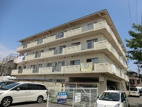 ハイグレード春日の外観