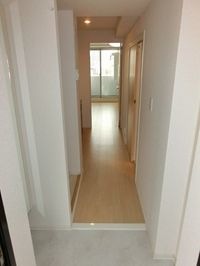 玄関から室内