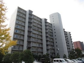 美沢ハイタウンB棟の外観