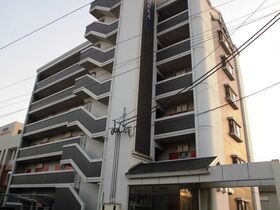 ニューリバー飯塚の外観