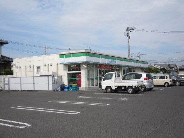 ファミリーマート若葉町店