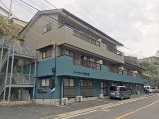 写真：パークサイド鹿子前の外観