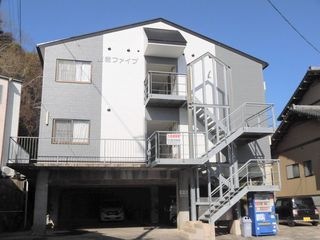 写真：アタゴファイブの外観