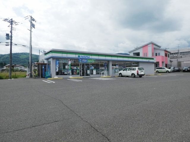 ファミリーマート福島桑折町店