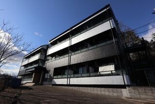 写真：リルームス三重町Ⅲの外観