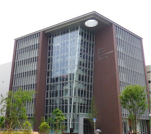 写真：私立大阪電気通信大学駅前キャンパス