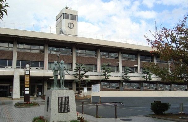 寝屋川市役所