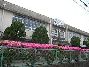 寝屋川市立第三中学校