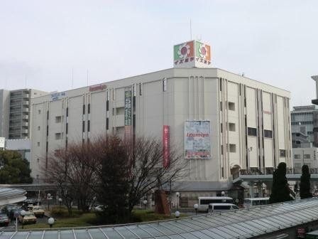 イズミヤ寝屋川店