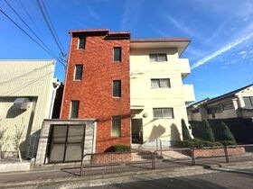 三幸ハイツの外観