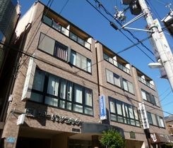 アーバン千里ビルの外観