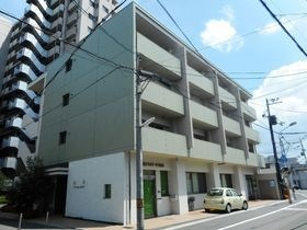 プラムガーデンの外観
