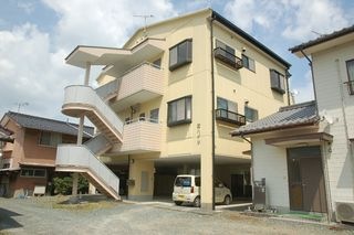 写真：芝ハイツの外観