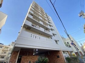 高知市与力町の外観