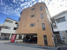 高知市桟橋通3丁目の外観