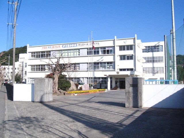 伊万里市立伊万里中学校