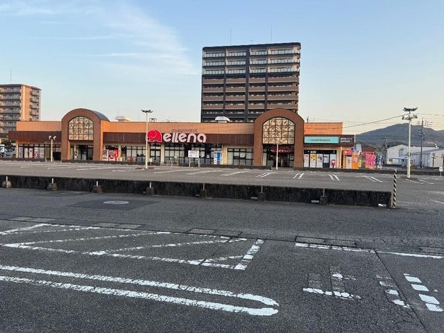 エレナ伊万里