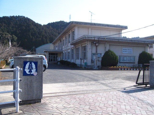伊万里市立大川内小学校