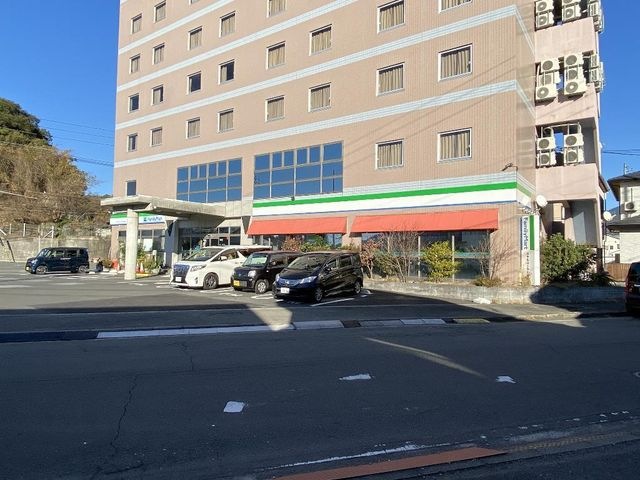 ファミリーマートホテルコーラル宇和島店