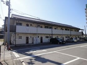 表アパートの外観