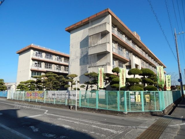 写真:福山市立新涯小学校
