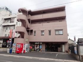 メイプルガーデンの外観