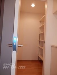 玄関シューズクローク付