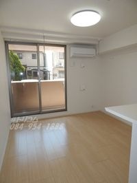 エアコンと照明完備