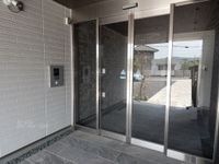 自動ドア仕様のオートロック完備