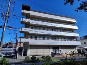 クリスタル二河の外観