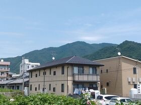 沖中アパートの外観