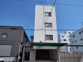 石田ビルの外観