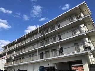 写真：ハイツ広白石の外観