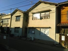 沖本アパートの外観