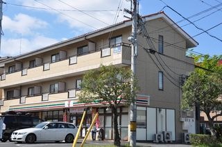 写真：辰巳ビルの外観