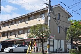 辰巳ビルの外観
