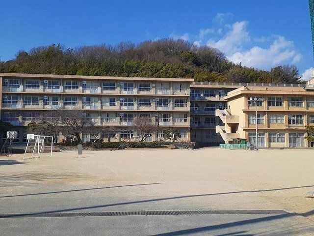 写真：福山市立千田小学校