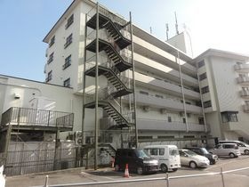 宇治プラザの外観