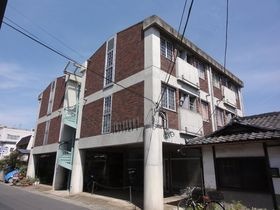 トライヤードの外観