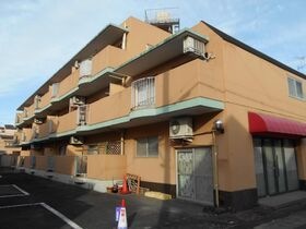 サンパレスの外観
