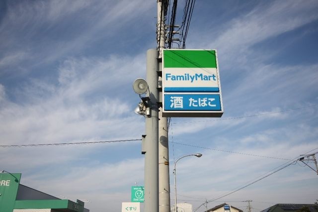 ファミリーマート高松春日川橋東店
