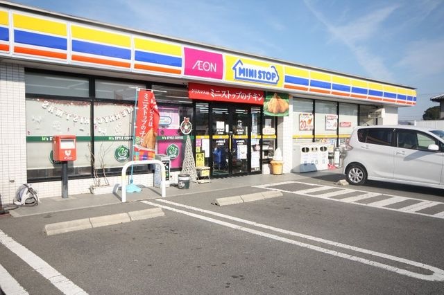 ミニストップ県立図書館前店